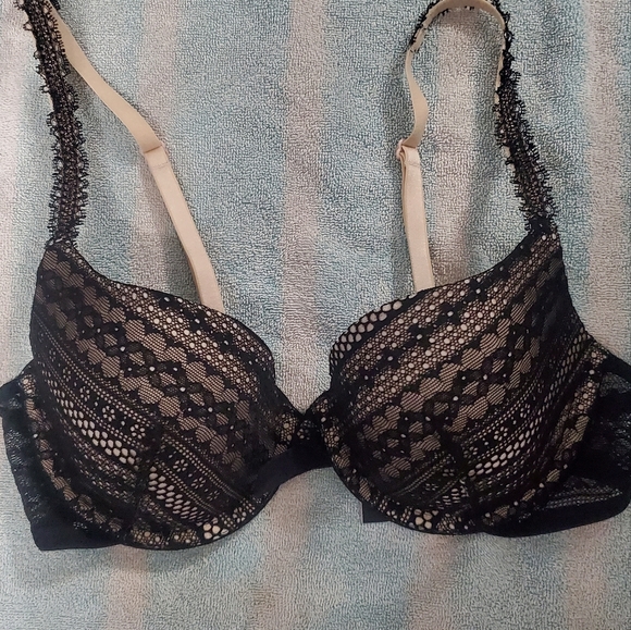 Victoria's Secret Bra 36B - Picture 4 of 4